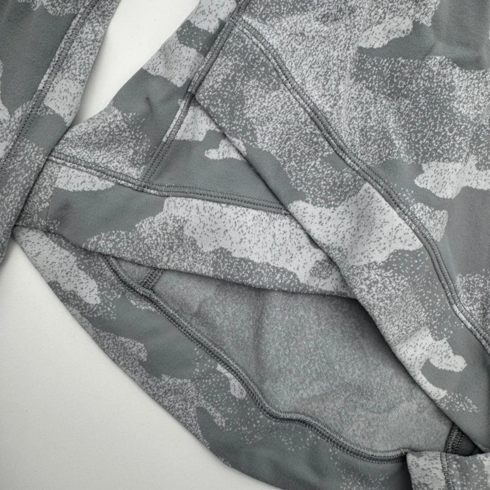 Lululemon Close To Crossing Size 0 Speckle Gray Camo‎